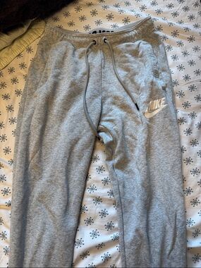 Nike Men Small Grey Sweatpants Cuffed